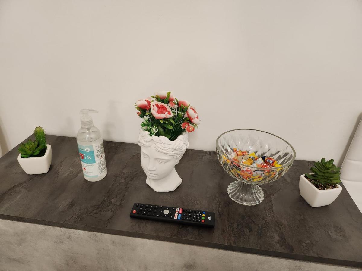 Sweet Night In Bari Apartment Bagian luar foto